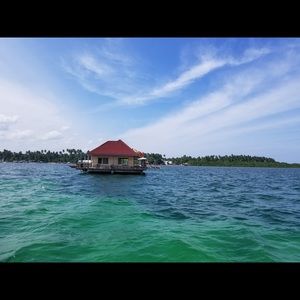 Meet your Posher, Roms